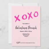 Roze XOXO Chic Galentine's Brunch Party Kaart (Voorkant)