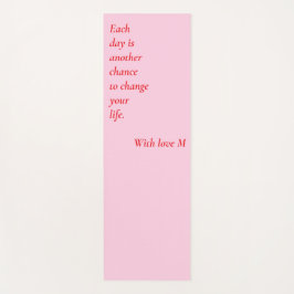 Roze yogamat met Inspirerend quote