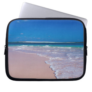 Roze zandstrand bij Conch Bay, Cat Island, Laptop Sleeve