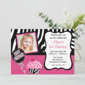 Roze Zebra Cupcake Girls Birthday Uitnodiging (Staand voorkant)