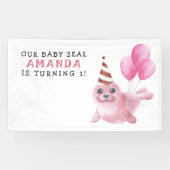 Roze zeehond 1e verjaardag onder de zee spandoek (Horizontaal)