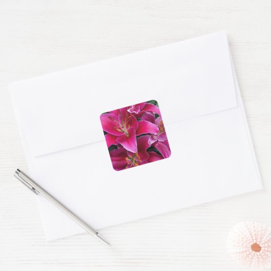 Roze zetmeellierbloemen vierkante sticker (Envelop)