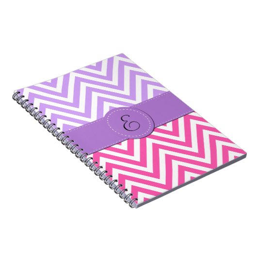 Roze zigzag, Paarse zigzag, Chevron, Monogram Notitieboek (Rechterzijde)
