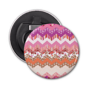 Roze zigzagachtergrond button flesopener