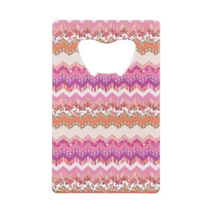 Roze zigzagachtergrond creditkaart flessenopener