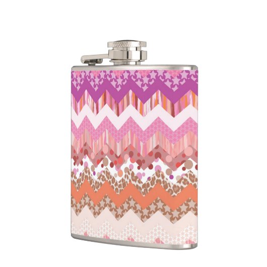 Roze zigzagachtergrond heupfles (Links)