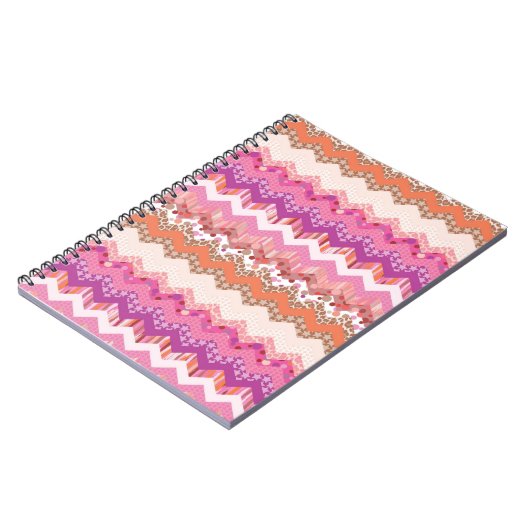 Roze zigzagachtergrond notitieboek (Linkerzijde)