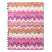 Roze zigzagachtergrond notitieboek (Voorkant)