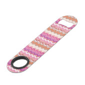 Roze zigzagachtergrond speed flessenopener (Achterkant Gekanteld)