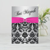 Roze, zilver en Black Damask Bat Mitzvah Invite Kaart (Staand voorkant)