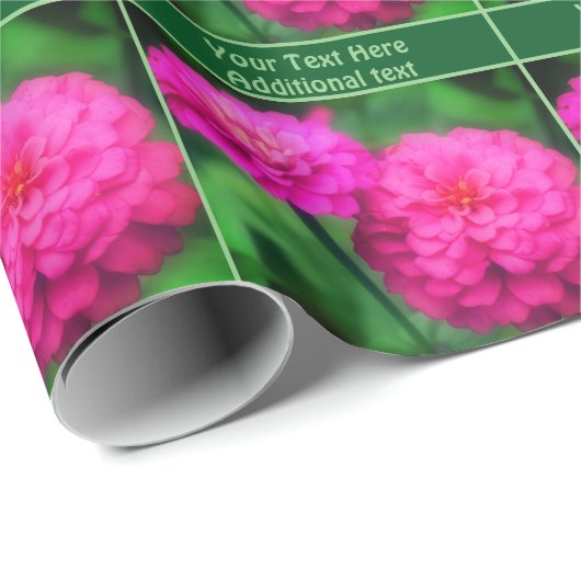 Roze Zinnia Bloemen gepersonaliseerd Cadeaupapier (Rol Hoek)