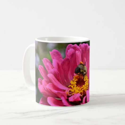 Roze Zinnia en Bumble bee Koffiemok (Voorkant links)