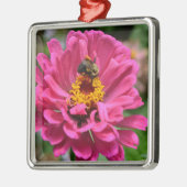 Roze Zinnia en Bumble bee Metalen Ornament (Links)
