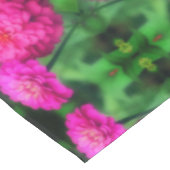 Roze Zinnia Flower Pair Sluiten Abstract Patroon Tafelkleed (Gekanteld)
