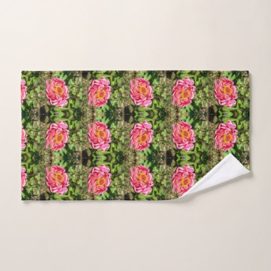 Roze Zinnia met Geel Centrum Bad Handdoek (Handdoek)