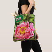 Roze Zinnia met geel middelste tapijt Tote Bag (Dichtbij)
