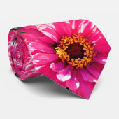 Roze zinnia stropdas (Opgerold)