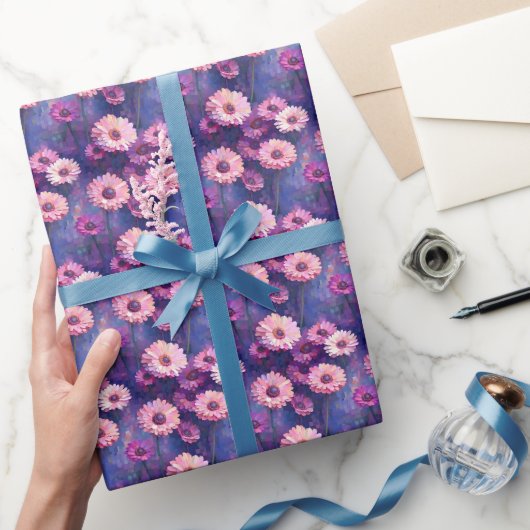 Roze Zinnias op Paars Cadeaupapier (Geschenken)