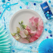 roze zoete erwten, vers papieren bordje (Feest)