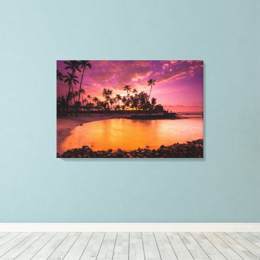 Roze zonnesteek voor strand van Hawaii Canvas Afdruk (Insitu (Houten vloer))