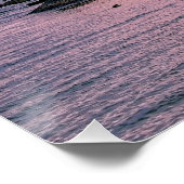 Roze zonsondergang over het meer perfect poster (Hoek)