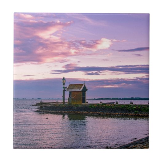 Roze zonsondergang over het meer tegeltje (Voorkant)