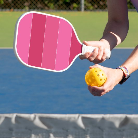 Roze zwadden van Hawaii Stripes Pickleball Paddle (Insitu)