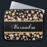 Roze, zwart en goudfolie Confetti monogram Laptop Sleeve<br><div class="desc">Roze,  Zwart en Faux Gold Folie Polka Dot Confetti Pattern Elegant Monogram Sleeve. Dit sleeve kan worden aangepast om uw initiaal en volledige naam op te nemen.</div>