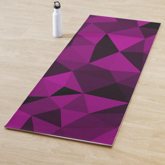 Roze zwart geometrisch mesh patroon yogamat (In situ)