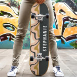 Roze Zwart Goud Retro Modern Abstract Marmeren Swi Persoonlijk Skateboard<br><div class="desc">Opvallen in het schaats park met onze Pink Black and Gold Retro Modern Abstract Marble Swirl Skateboard! Dit opvallende ontwerp heeft wervelende patronen in roze, zwart goud en crèmekleurige tinten, geïnspireerd door retro en moderne abstracte kunst. Dit bord combineert stijl en functionaliteit, perfect voor skateboarders die houden van unieke en...</div>