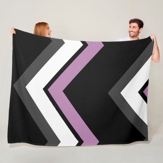 Roze, zwart, grijs en wit Chevron Fleece Deken (In situ)