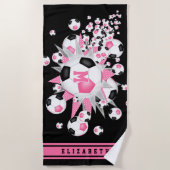 Roze zwart voetbal blowout meisjes aangepaste naam strandlaken (Voorkant)