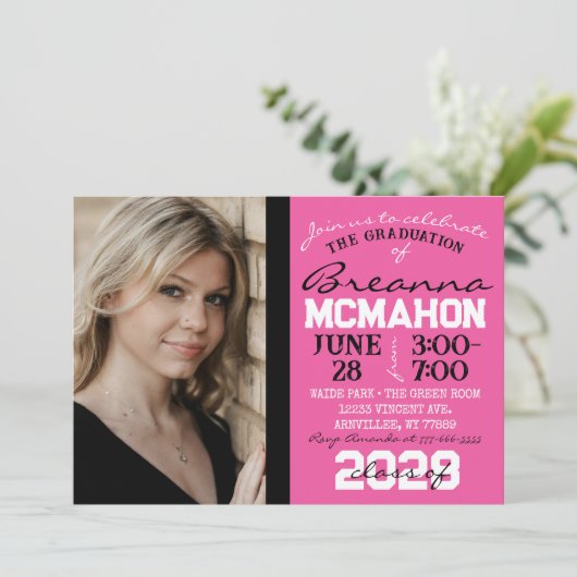 Roze, Zwart & Wit Afstuderen Fotouitnodiging Kaart (Staand voorkant)