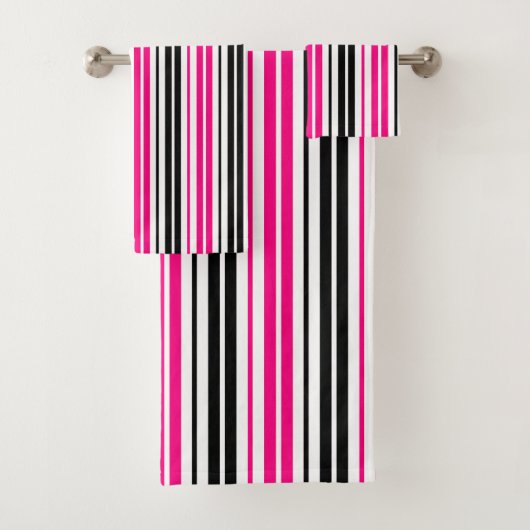 Roze Zwart Wit Strepen Patroon Ontwerp  Bad Handdoek (Insitu)