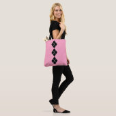 Roze Zwarte Argyle Totale Tas  (Op model)