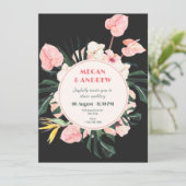 Roze zwarte bloemen bruiloft Uitnodiging (Staand voorkant)