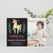 Roze Zwarte Eenhoorn Verjaardag Uitnodigingen met (Staand voorkant)