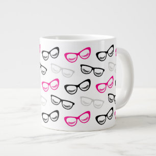 Roze, zwarte en grijze bril en as grote koffiekop