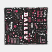 Roze Zwarte Hond Naam Initiaal Word Art Pattern Fleece Deken (Voorkant (Horizontaal))