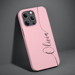 Roze zwarte legant kalligrafie-scriptnaam Case-Mate iPhone 14 hoesje<br><div class="desc">Roze zwarte Elegant Calligrafiekmanuscript Aangepaste Naam iPhone 14 Slimme Kwesties van de Telefoon kenmerkt een modern en trendy eenvoudig en stijlvol ontwerp met uw gepersonaliseerde naam in elegante hand geschreven kalligrafiescript typografie op een zachte roze achtergrond. Ontworpen door ©Evco Studio www.zazzle.com/store/evcostudio</div>