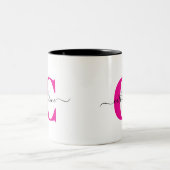 Roze Zwarte Minimalistische Elegante Script Monogr Tweekleurige Koffiemok (Center)