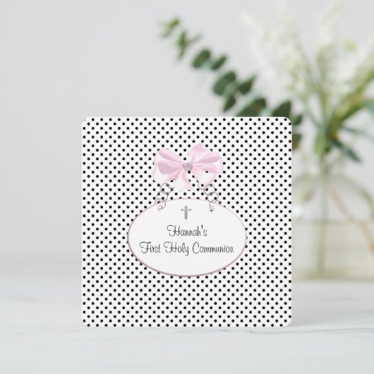 Roze Zwarte Polka Dot Cross Girls Eerste Communie Kaart (Staand voorkant)