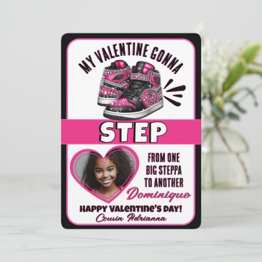 Roze/Zwarte Sneaker Foto Klaslokaal Valentijnskaar Feestdagenkaart (Staand voorkant)