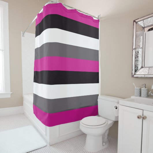 Roze, zwarte, witte en grijze strepen douchegordijn (In situ)