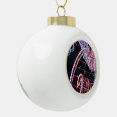 Roze zwijn keramische bal ornament (Links)