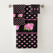 Rozen en Dahlias Black Bad Handdoek (Insitu)