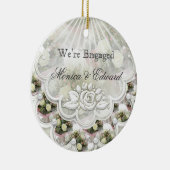 Rozen en lacunes Verloving Aankondiging siermiddel Keramisch Ornament (Rechts)