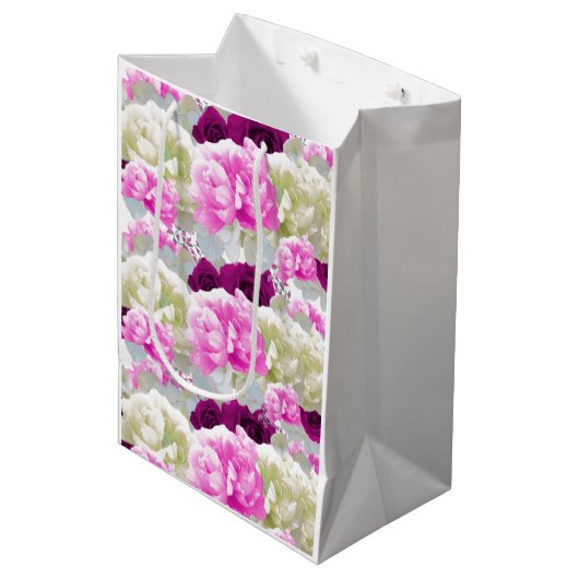 Rozen en Pioenrozen Gemengde Boeket Cadeautas (Voorkant Gekanteld)
