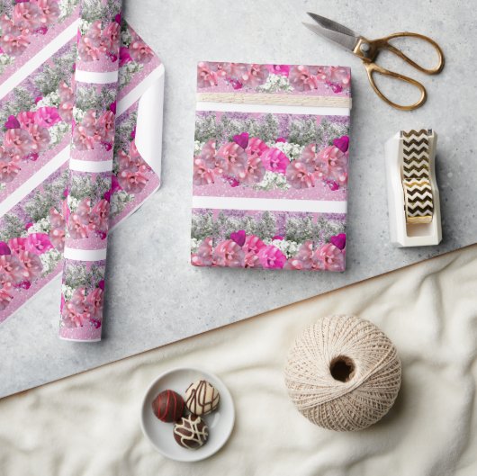 Rozen en roze nepsparpapier cadeaupapier (Crafts)
