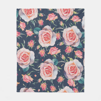 Rozen en rozenknoppen: Bloemen naadloos. Fleece Deken
